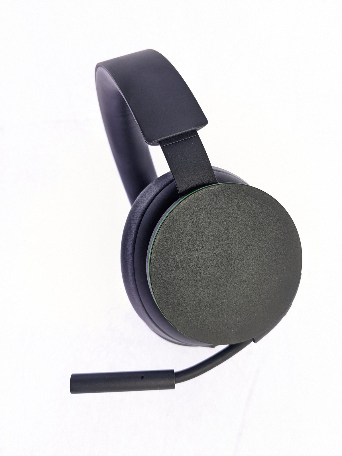 Microsoft Xbox Wireless Headset Xbox Series X|S Xbox One Windows - Black 4 Microsoft Xbox Wireless Headset Xbox Series X|S Xbox One Windows - Black - Image 4