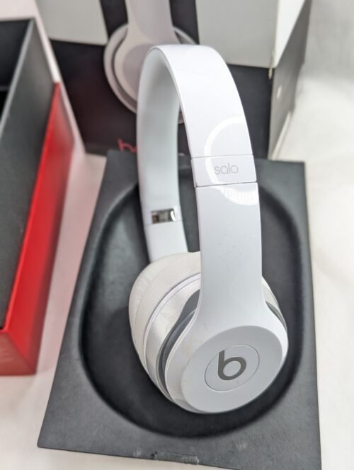 Beats By Dr. Dre - Solo 2 On-ear Headphones 900-00135-01 - White - Image 5