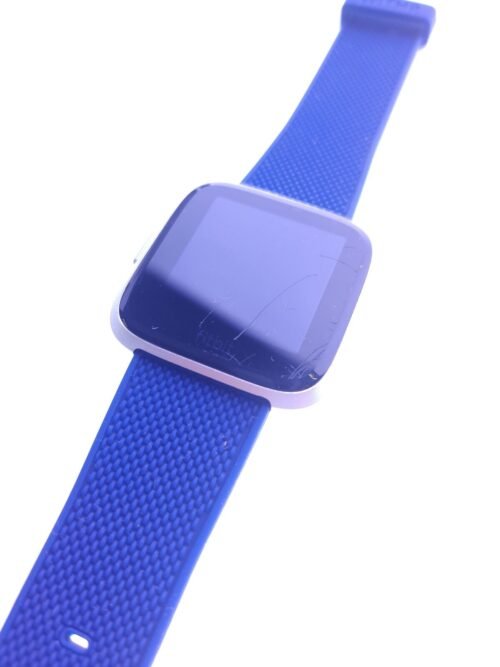 Fitbit FB415SRWT Versa Lite Navy Blue Band SIZE SMALL - Scratched Glass - Image 3