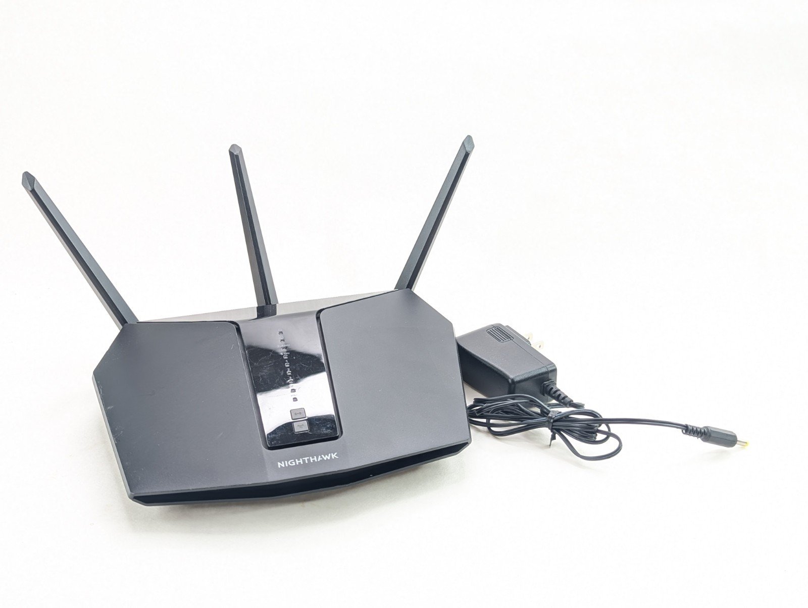 Netgear Nighthawk RAX30 AX2400 5-Stream WiFi 6 Router - Black 1 Netgear Nighthawk RAX30 AX2400 5-Stream WiFi 6 Router - Black