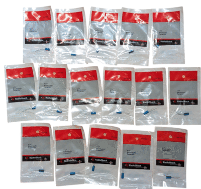 PACK OF 16x RadioShack 4.7 uF Electrolytic Capacitor